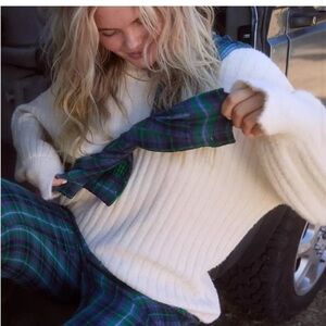 Aerie Buttercream Crew Sweater